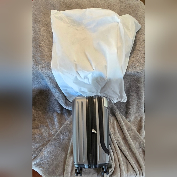 LEVEL8 Grace Expandable Hardside Carry On Luggage Tsa Approved Black 20Inch - Picture 7 of 13